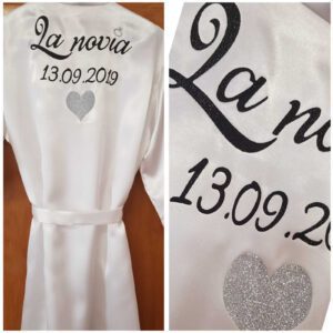 batas personalizados Batas Personalizadas Batas Personalizadas novia bata personalizada Batas Novias Originales Novias originales Bata para novias Bata Blanca