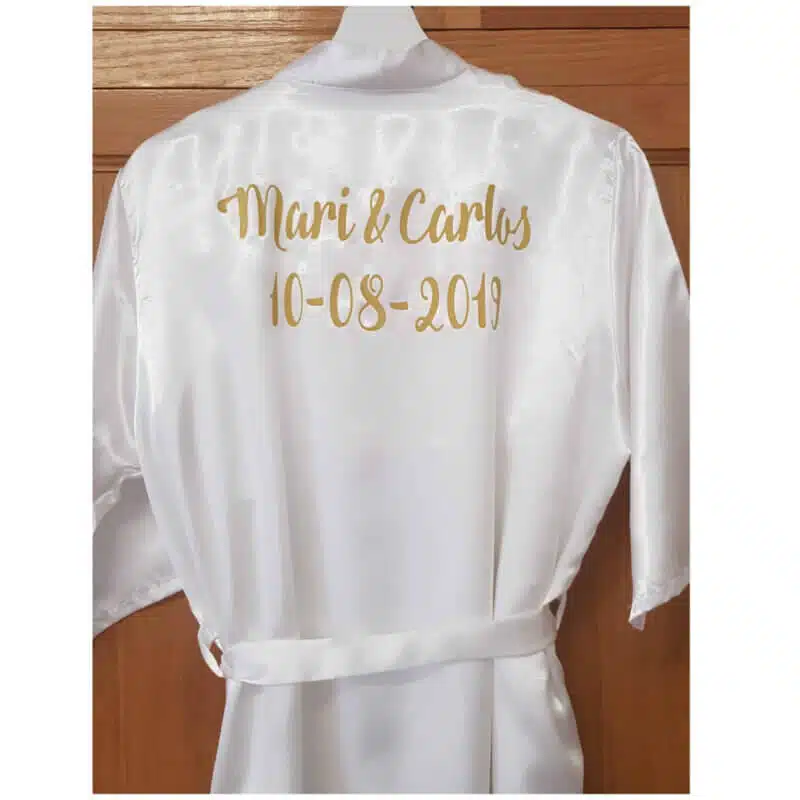 batas personalizados Batas Personalizadas Batas Personalizadas novia bata personalizada Batas Novias Originales Novias originales Bata para novias Bata Blanca