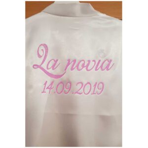 batas personalizados Batas Personalizadas Batas Personalizadas novia bata personalizada Batas Novias Originales Novias originales Bata para novias Bata Blanca