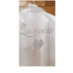 batas personalizados Batas Personalizadas Batas Personalizadas novia bata personalizada Batas Novias Originales Novias originales Bata para novias Bata Blanca