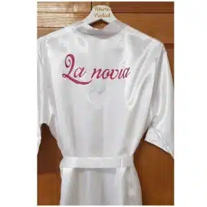 batas personalizados Batas Personalizadas Batas Personalizadas novia bata personalizada Batas Novias Originales Novias originales Bata para novias Bata Blanca