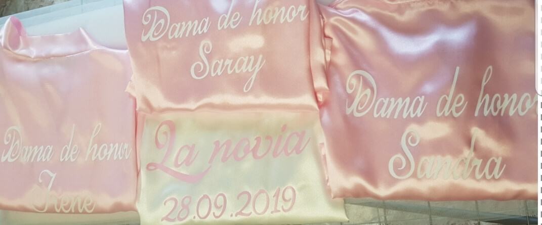 Batas Personalizadas Batas Personalizadas novia batas personalizados batas personalizada bata personalizada Batas Novias Originales Novias originales Bata para novias Bata Blanca Negra 