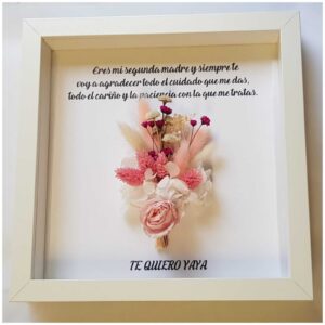 Cuadro personalizado realizado con flores preservadas