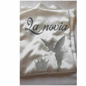 batas personalizados Batas Personalizadas Batas Personalizadas novia bata personalizada Batas Novias Originales Novias originales Bata para novias Bata Blanca