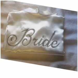 batas personalizados Batas Personalizadas Batas Personalizadas novia bata personalizada Batas Novias Originales Novias originales Bata para novias Bata Blanca