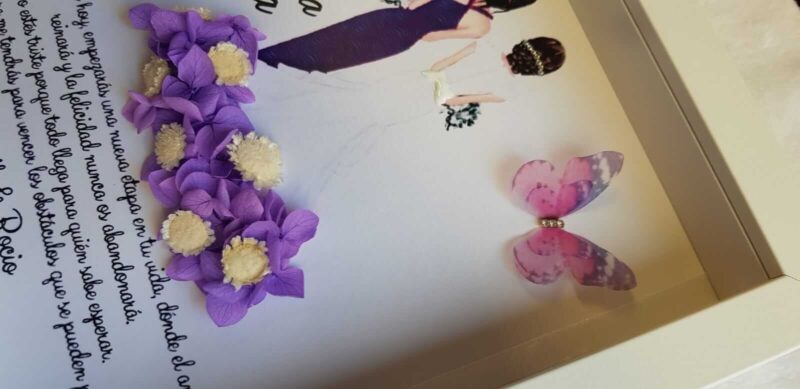 Cuadro personalizado realizado con flores preservadas