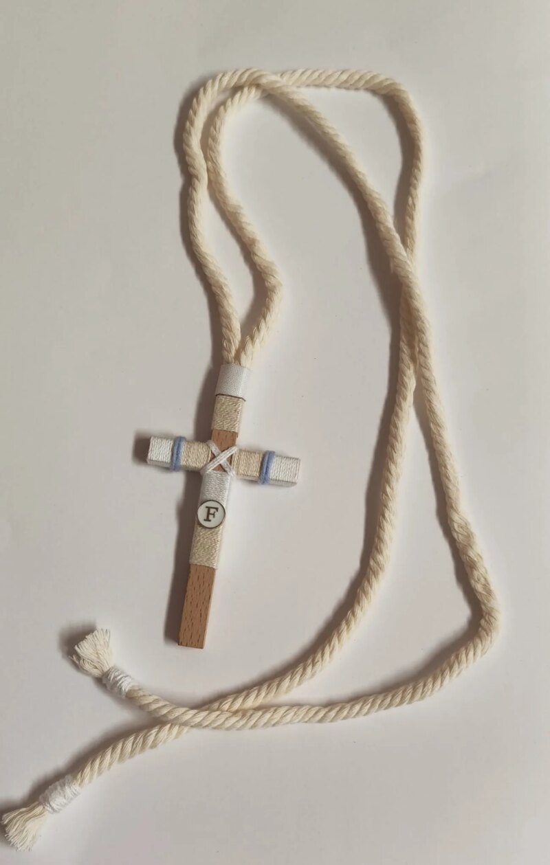 Cruz de madera para primera comunión