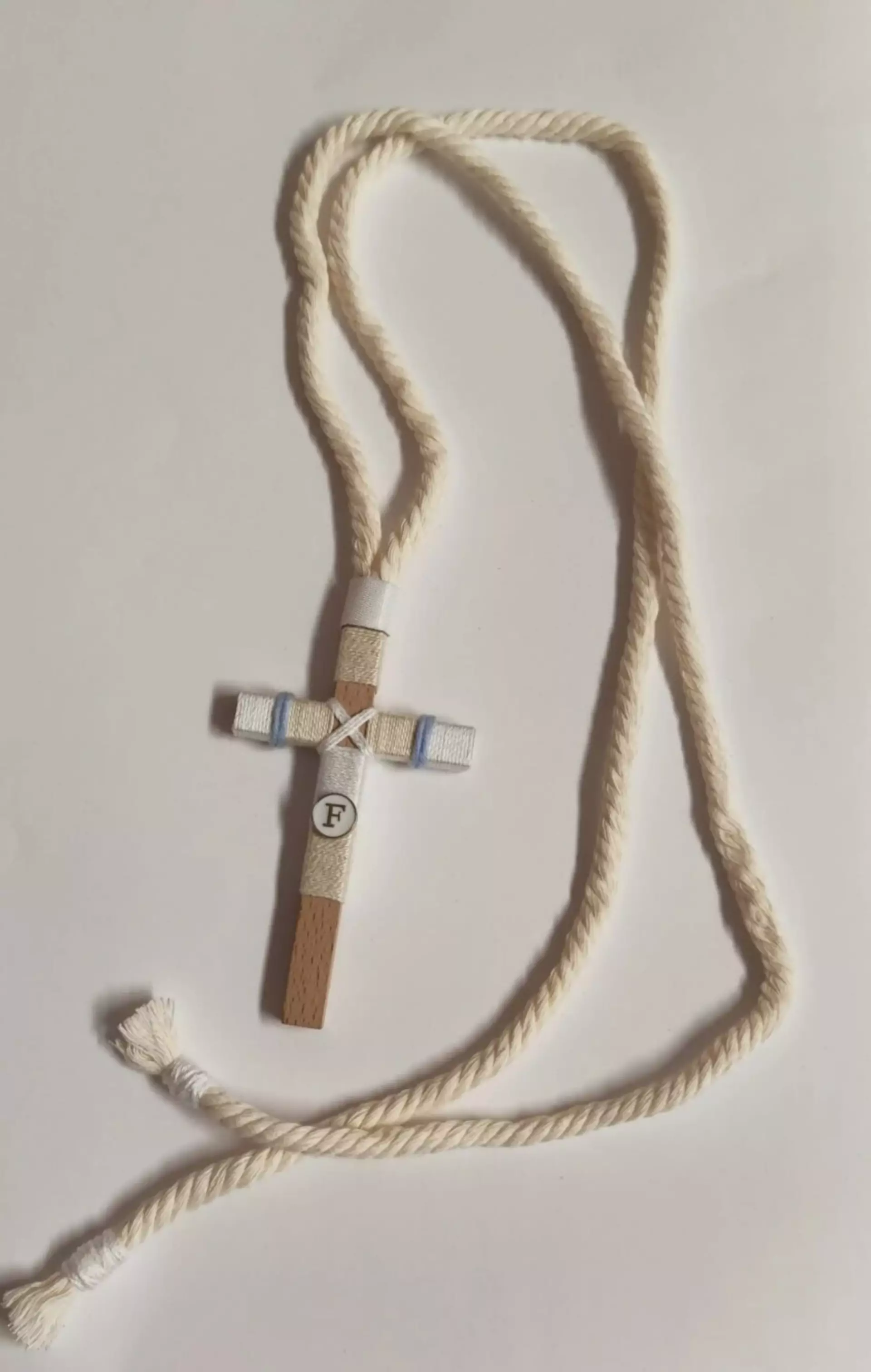 Cruz de madera para primera comunión