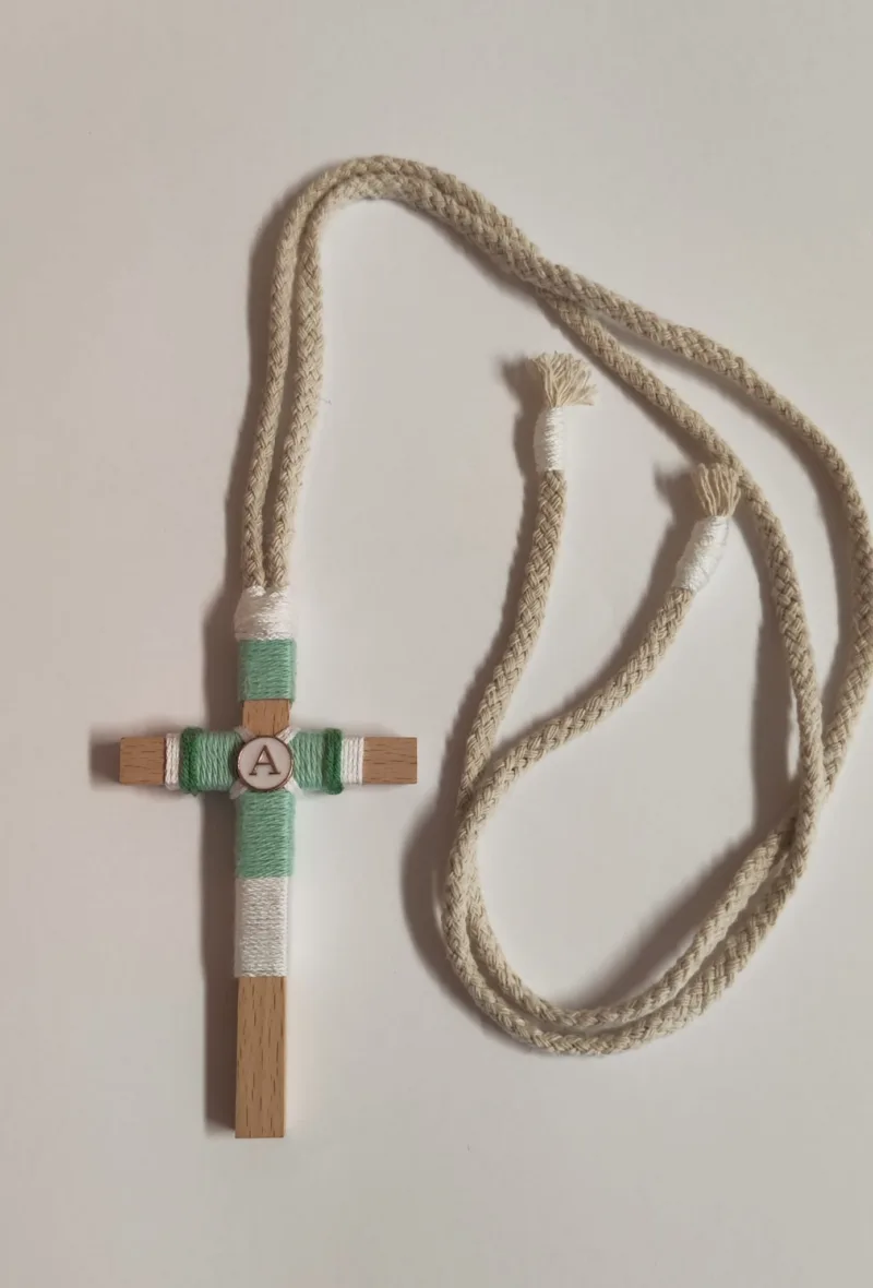 Cruz de madera para primera comunión