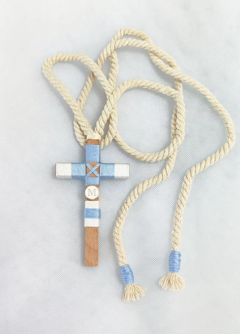 Cruz de madera para primera comunión de niño, tamaño 10 cm, personalizable.