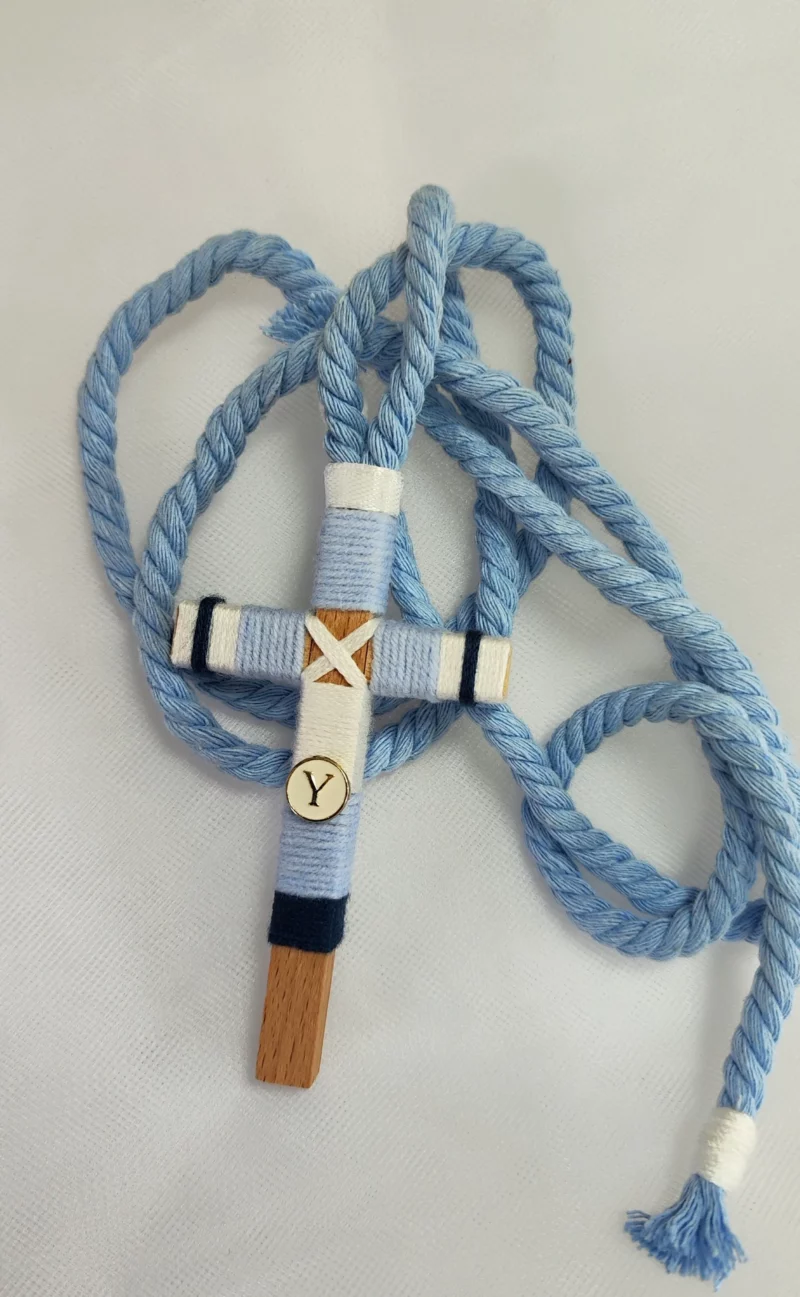 Cruz de madera para primera comunión de niño, tamaño 10 cm, personalizable.