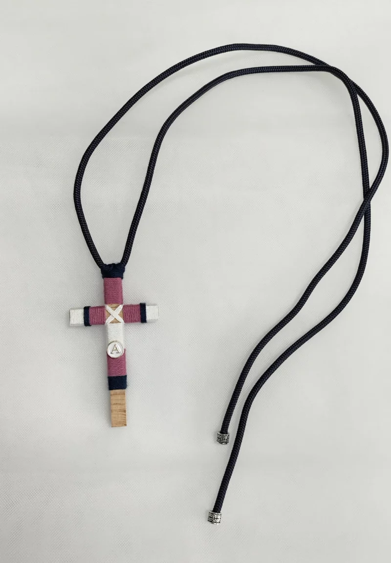 Cruz de madera para primera comunión de niño, tamaño 10 cm, personalizable.