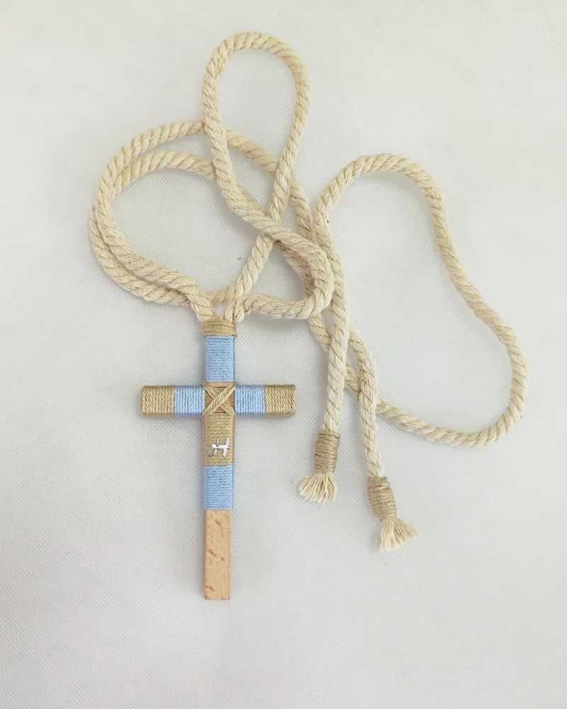 Cruz de madera para primera comunión de niño, tamaño 10 cm, personalizable.