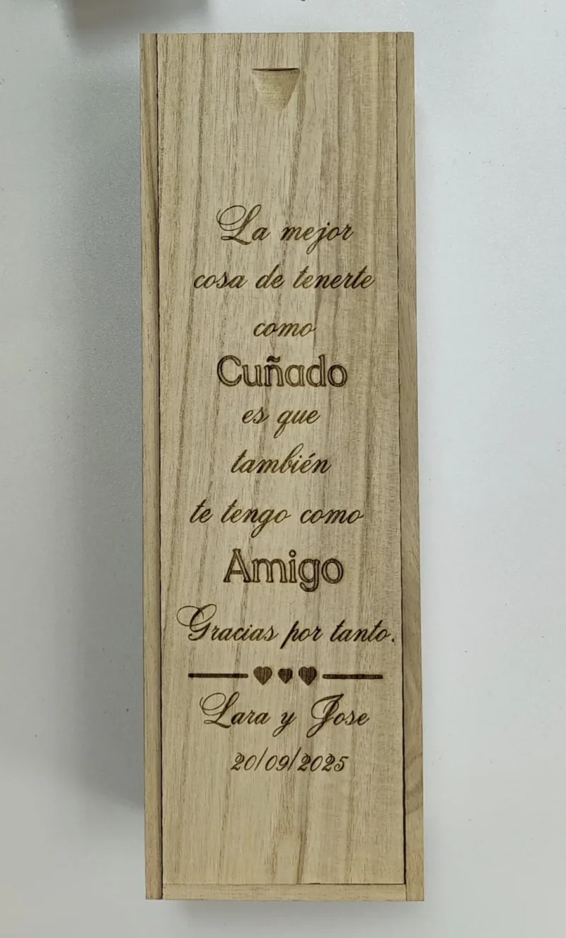 Caja grabada para cuñado con dedicatoria