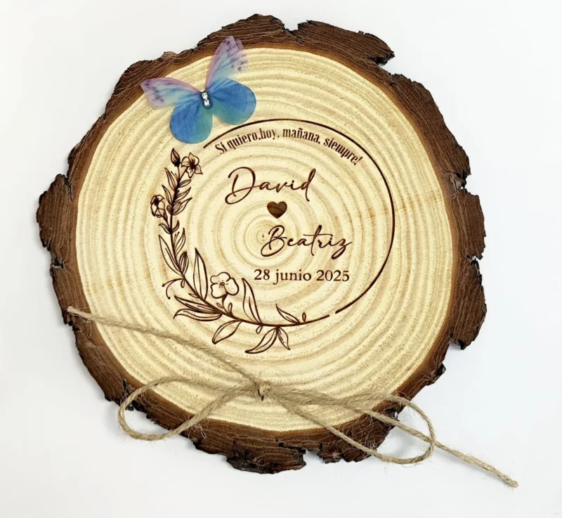 Rodaja de madera de 16-18 cm grabada a láser personalizada para boda (Porta Alianzas)